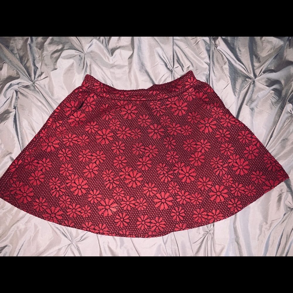 HIGH WAISTED SKIRT WITH SIDE POCKETS FLOWERS